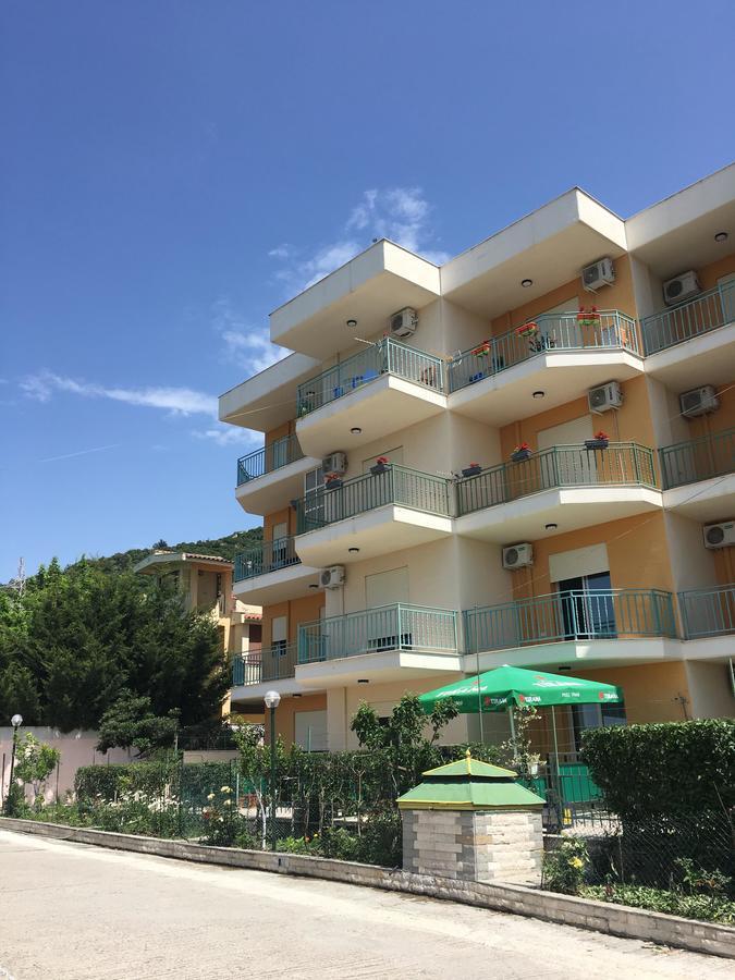 Rezidenca Martin Apartment Vlorë Exterior foto